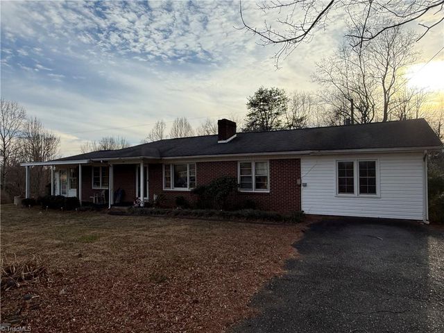 2282 Old Pipers Gap, Cana, VA 24317