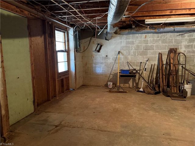 2282 Old Pipers Gap, Cana, VA 24317