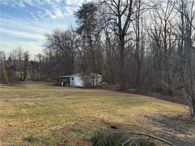 2282 Old Pipers Gap, Cana, VA 24317