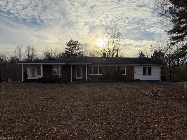 2282 Old Pipers Gap, Cana, VA 24317