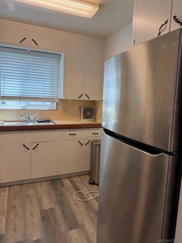 471 E Ave, Coronado, CA 92118