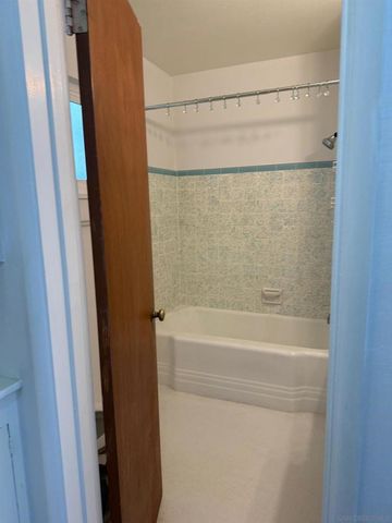 471 E Ave, Coronado, CA 92118