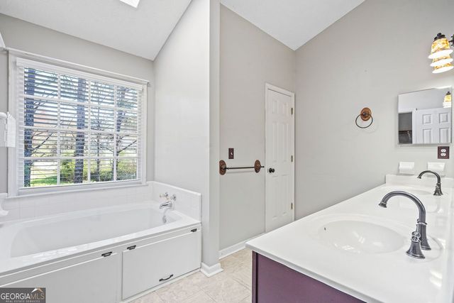 1700 Summit View Way, Snellville, GA 30078