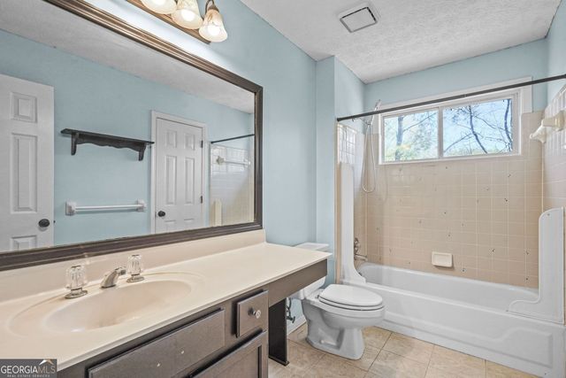 1700 Summit View Way, Snellville, GA 30078