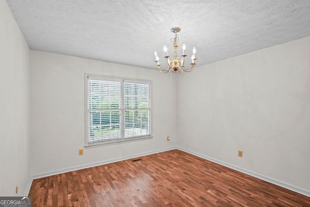 1700 Summit View Way, Snellville, GA 30078