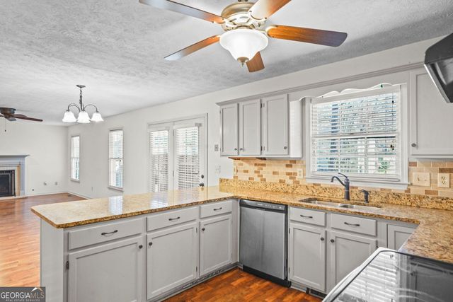 1700 Summit View Way, Snellville, GA 30078