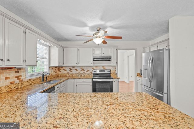 1700 Summit View Way, Snellville, GA 30078