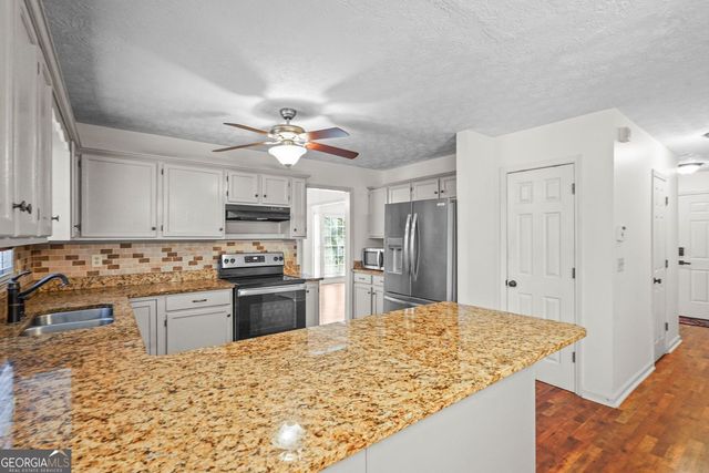 1700 Summit View Way, Snellville, GA 30078