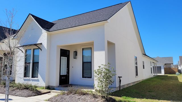 10112 Alderman Dr, Central, LA 70818