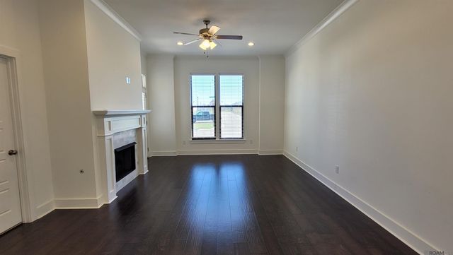 10112 Alderman Dr, Central, LA 70818