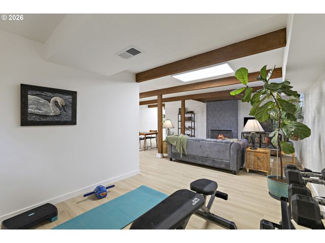 4755 Se WASHINGTON Pl, Milwaukie, OR 97222