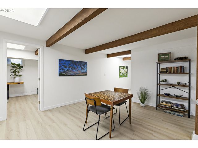 4755 Se WASHINGTON Pl, Milwaukie, OR 97222