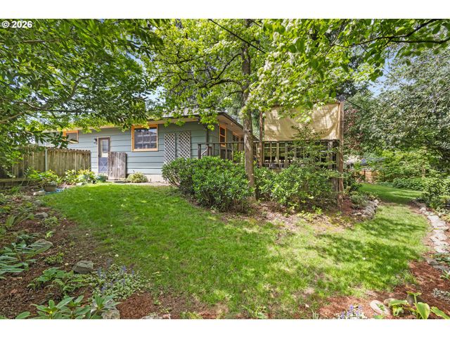 4755 Se WASHINGTON Pl, Milwaukie, OR 97222