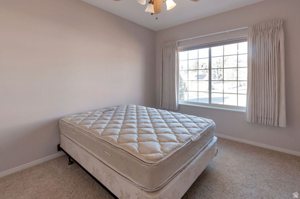 Image 15 of property listing at 290 E 450 S, Hyde Park, UT 84318