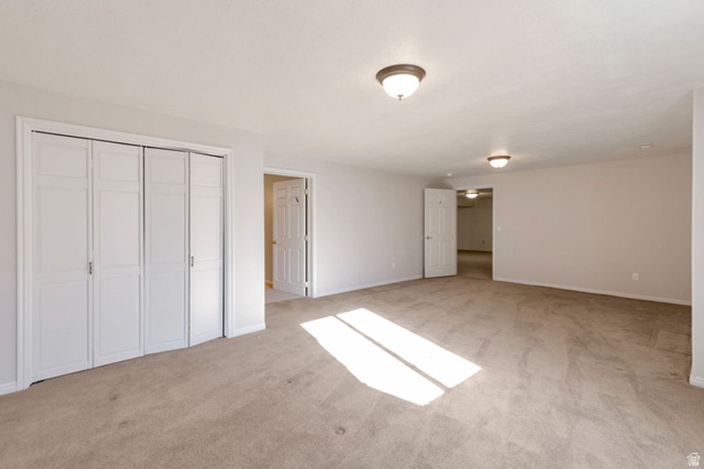 Image 18 of property listing at 290 E 450 S, Hyde Park, UT 84318