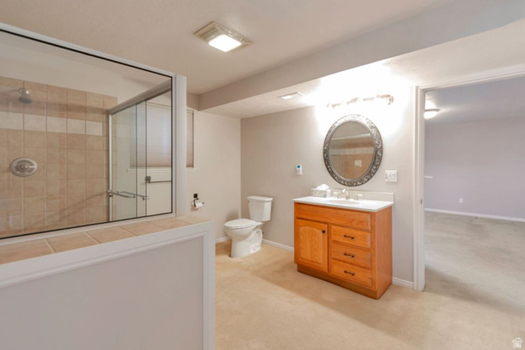 Image 19 of property listing at 290 E 450 S, Hyde Park, UT 84318