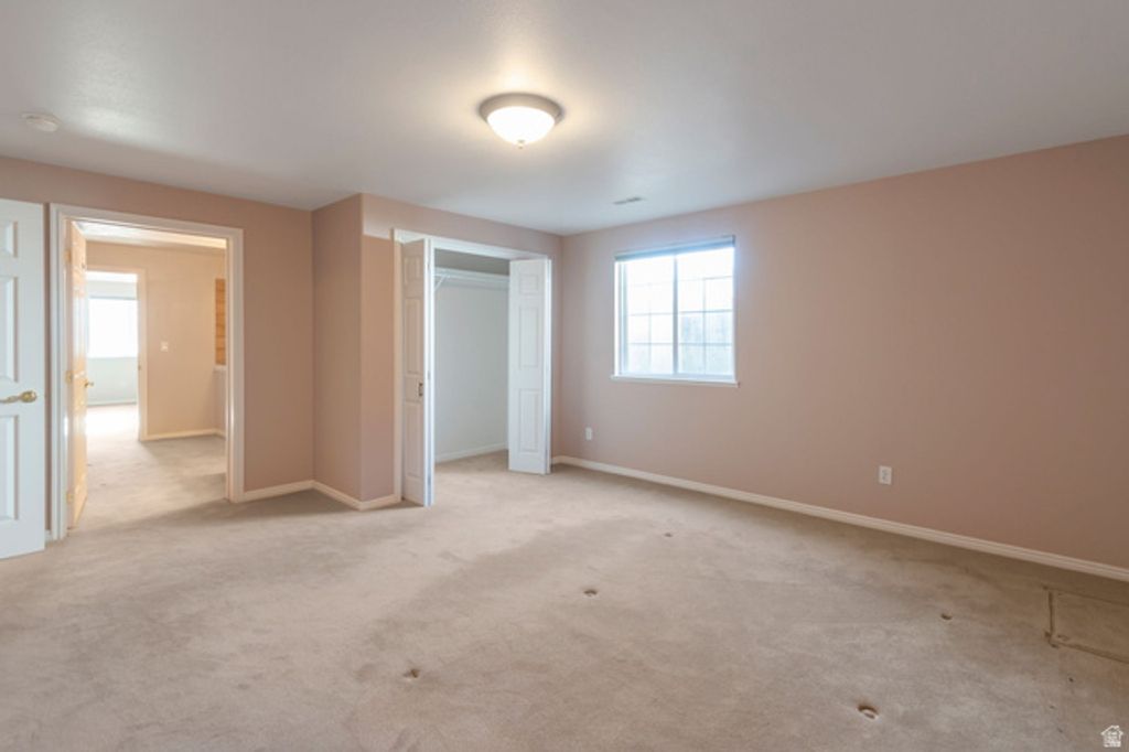 Image 21 of property listing at 290 E 450 S, Hyde Park, UT 84318