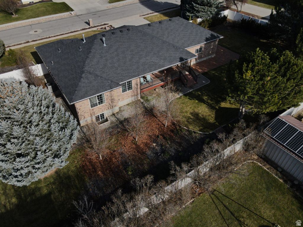 Image 25 of property listing at 290 E 450 S, Hyde Park, UT 84318