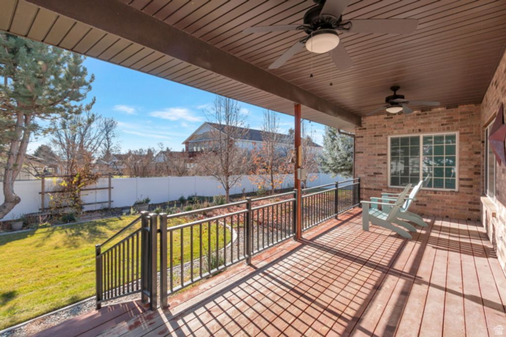 Image 4 of property listing at 290 E 450 S, Hyde Park, UT 84318