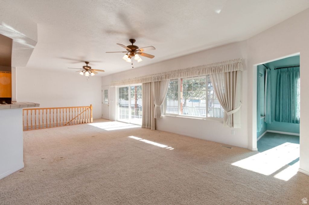 Image 5 of property listing at 290 E 450 S, Hyde Park, UT 84318