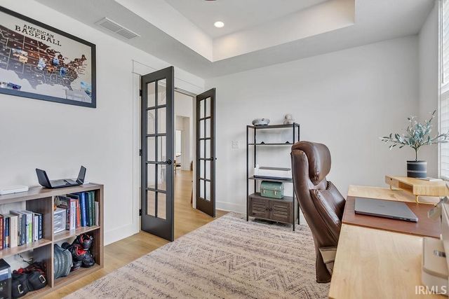 453 W That Road, Bloomington, IN 47403
