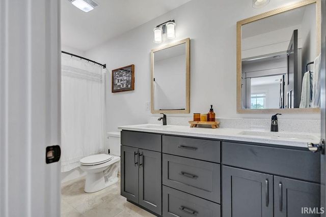 453 W That Road, Bloomington, IN 47403