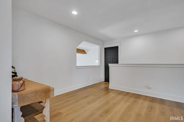 453 W That Road, Bloomington, IN 47403