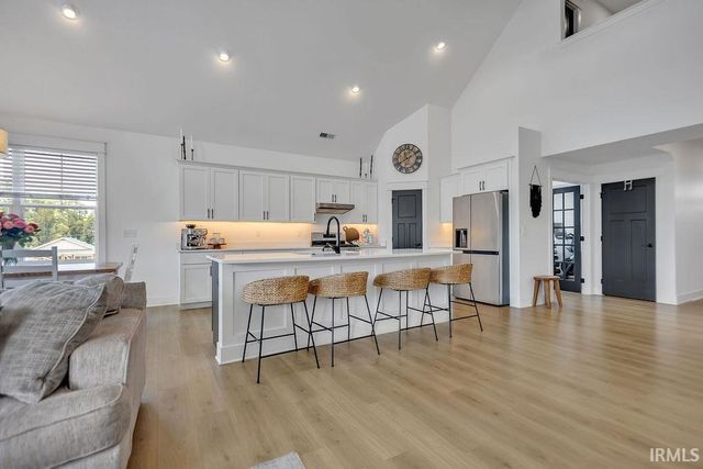 453 W That Road, Bloomington, IN 47403