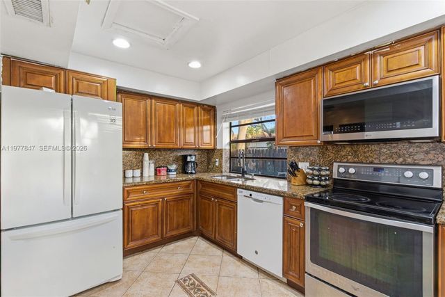 13253 SW 110th Ter 19-1, Miami, FL 33186