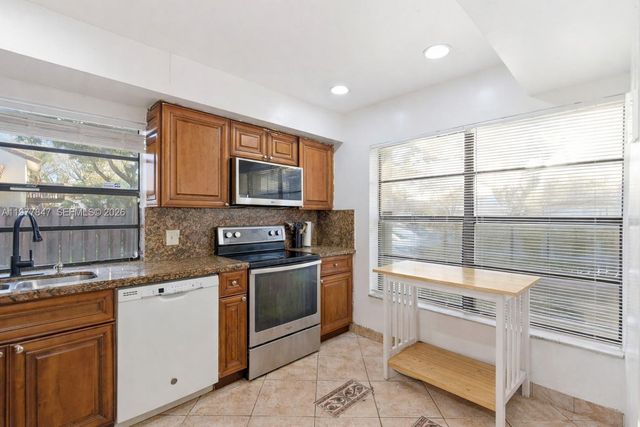 13253 SW 110th Ter 19-1, Miami, FL 33186