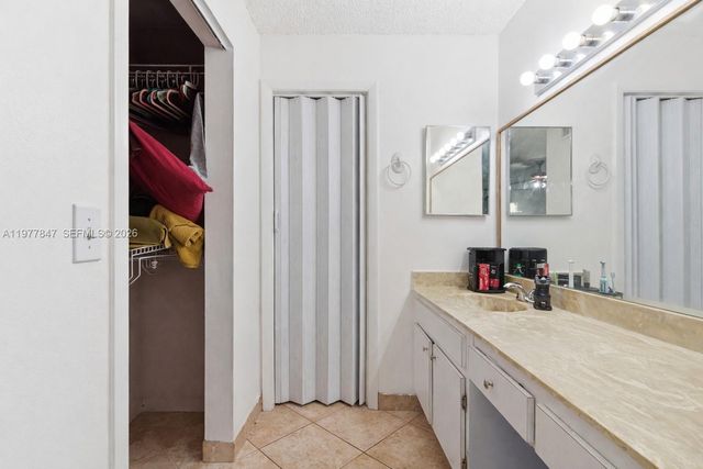 13253 SW 110th Ter 19-1, Miami, FL 33186