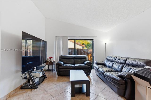 13253 SW 110th Ter 19-1, Miami, FL 33186