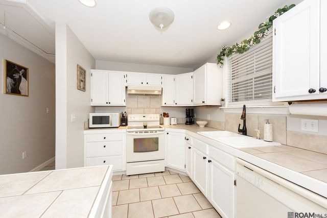 4345 Dunleith Ave, Port Allen, LA 70767