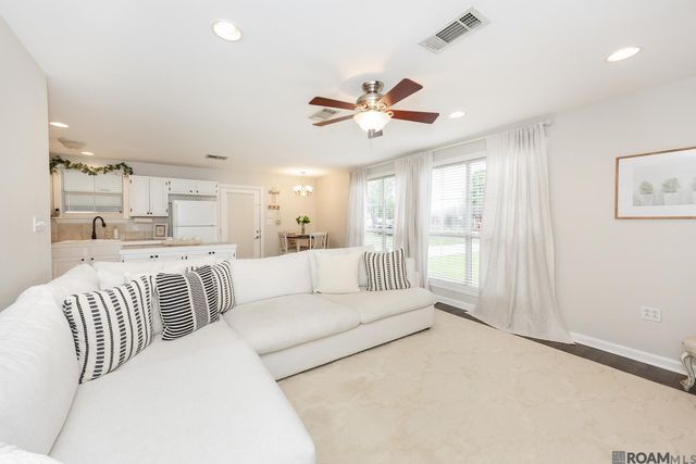 4345 Dunleith Ave, Port Allen, LA 70767