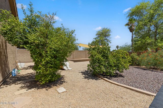 2437 E GROVERS Avenue, Phoenix, AZ 85032