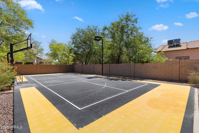 2437 E GROVERS Avenue, Phoenix, AZ 85032