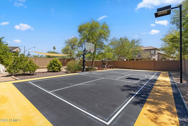 2437 E GROVERS Avenue, Phoenix, AZ 85032