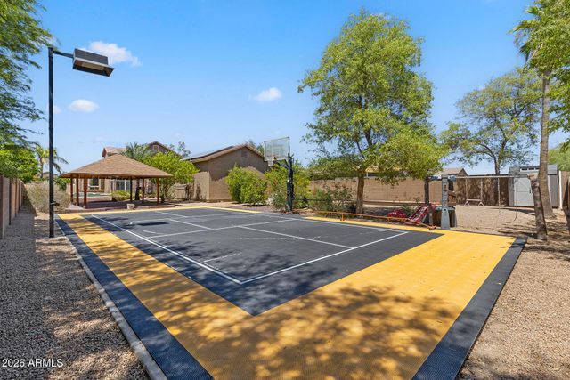 2437 E GROVERS Avenue, Phoenix, AZ 85032