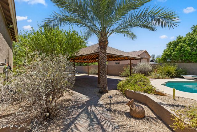 2437 E GROVERS Avenue, Phoenix, AZ 85032