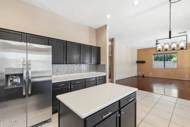 2437 E GROVERS Avenue, Phoenix, AZ 85032