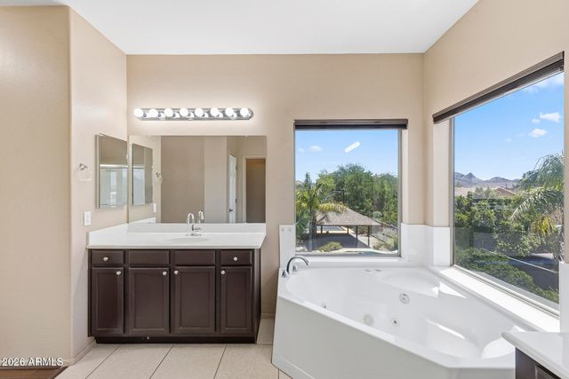 2437 E GROVERS Avenue, Phoenix, AZ 85032