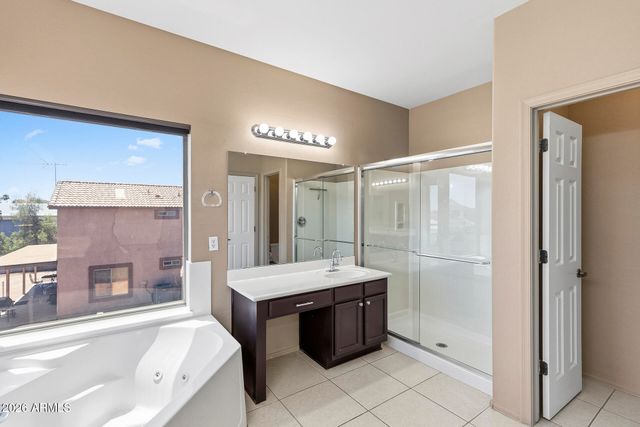 2437 E GROVERS Avenue, Phoenix, AZ 85032