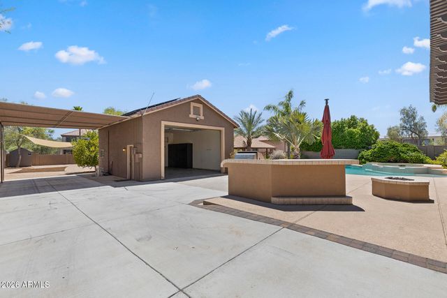 2437 E GROVERS Avenue, Phoenix, AZ 85032