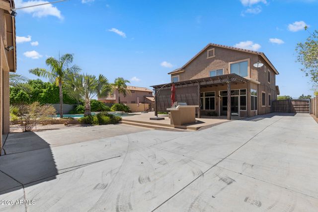 2437 E GROVERS Avenue, Phoenix, AZ 85032