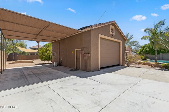 2437 E GROVERS Avenue, Phoenix, AZ 85032