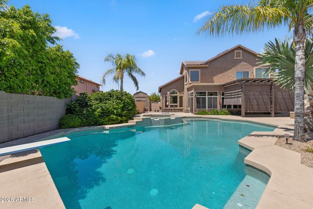 2437 E GROVERS Avenue, Phoenix, AZ 85032