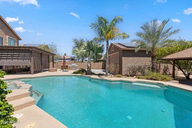 2437 E GROVERS Avenue, Phoenix, AZ 85032