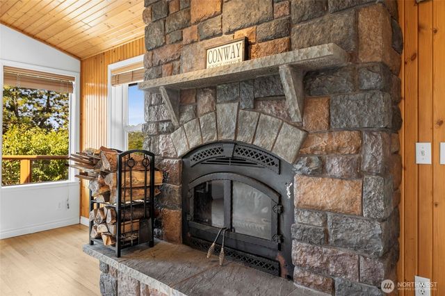 20801 Hermway Heights Place, Mount Vernon, WA 98274