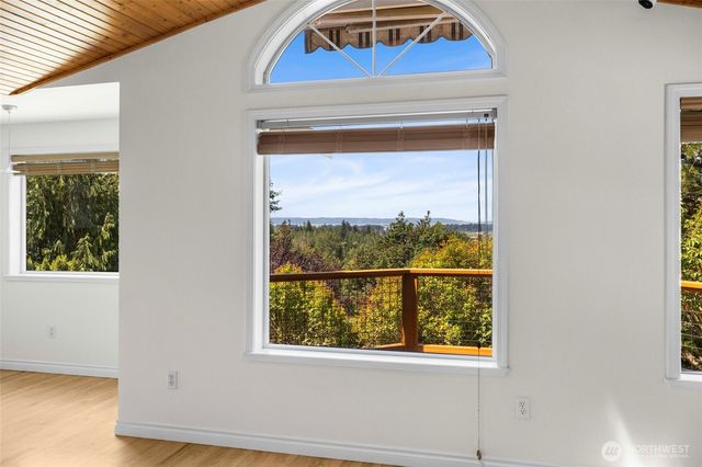 20801 Hermway Heights Place, Mount Vernon, WA 98274