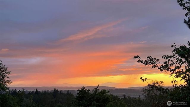 20801 Hermway Heights Place, Mount Vernon, WA 98274